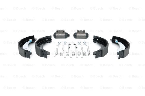 Set saboti frana 0 204 113 735 BOSCH - Material frictiune sabot frana/ sabot frana Set saboti frana 0 204 113 735 BOSCH - Material frictiune sabot frana/ sabot frana