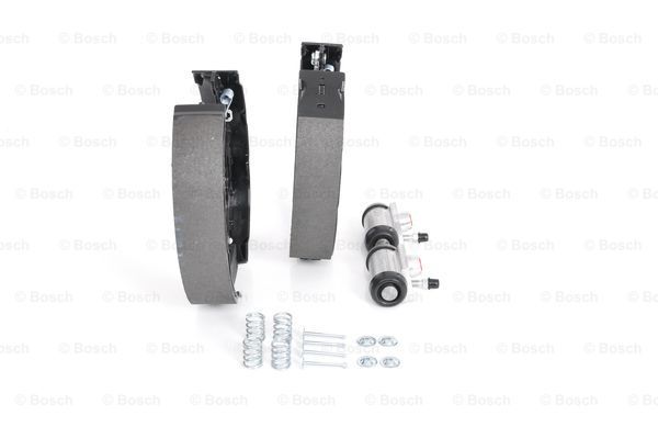Set saboti frana 0 204 114 152 BOSCH - Material frictiune sabot frana/ sabot frana Set saboti frana 0 204 114 152 BOSCH - Material frictiune sabot frana/ sabot frana
