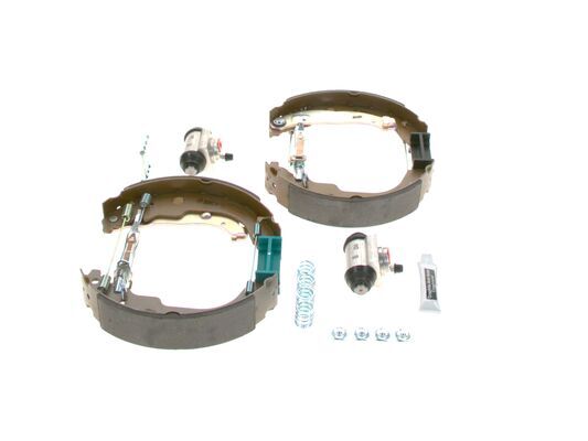 Set saboti frana 0 204 114 193 BOSCH - Material frictiune sabot frana/ sabot frana Set saboti frana 0 204 114 193 BOSCH - Material frictiune sabot frana/ sabot frana