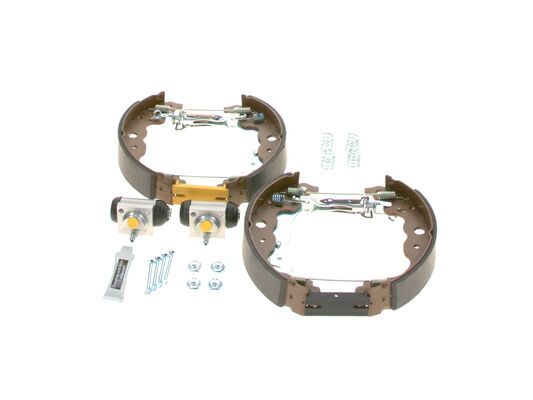 Set saboti frana 0 204 114 197 BOSCH - Material frictiune sabot frana/ sabot frana Set saboti frana 0 204 114 197 BOSCH - Material frictiune sabot frana/ sabot frana