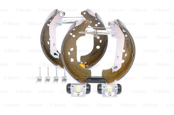Set saboti frana 0 204 114 661 BOSCH - Material frictiune sabot frana/ sabot frana Set saboti frana 0 204 114 661 BOSCH - Material frictiune sabot frana/ sabot frana