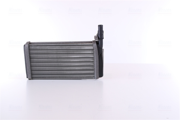 Schimbator caldura, incalzire habitaclu 70011 NISSENS - Schimbator caldura Schimbator caldura, incalzire habitaclu 70011 NISSENS - Schimbator caldura