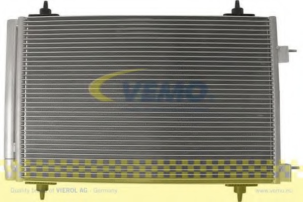Condensator, climatizare V22-62-0010 VEMO - Radiator clima Condensator, climatizare V22-62-0010 VEMO - Radiator clima