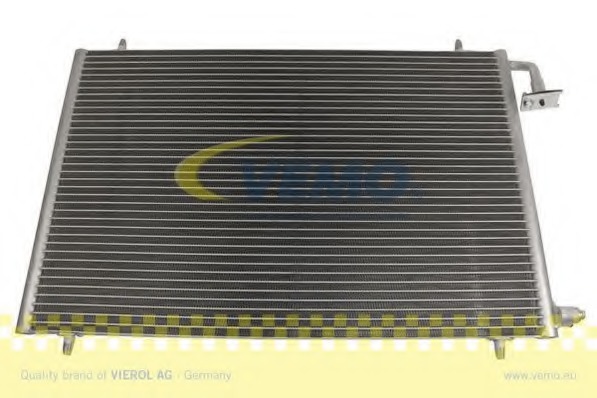 Condensator, climatizare V42-62-0001 VEMO - Radiator clima Condensator, climatizare V42-62-0001 VEMO - Radiator clima